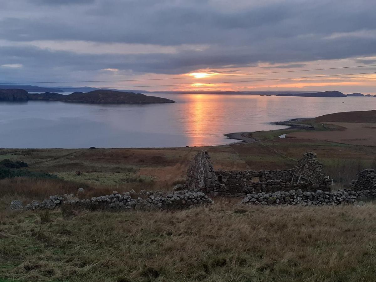 The Sleepy Crofter Glamping - Achiltibuie Hotel Екстериор снимка
